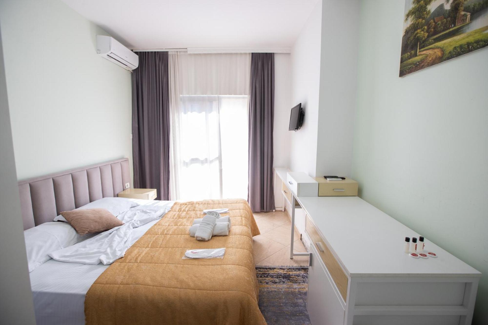 Vila Sanremo Тирана Екстер'єр фото